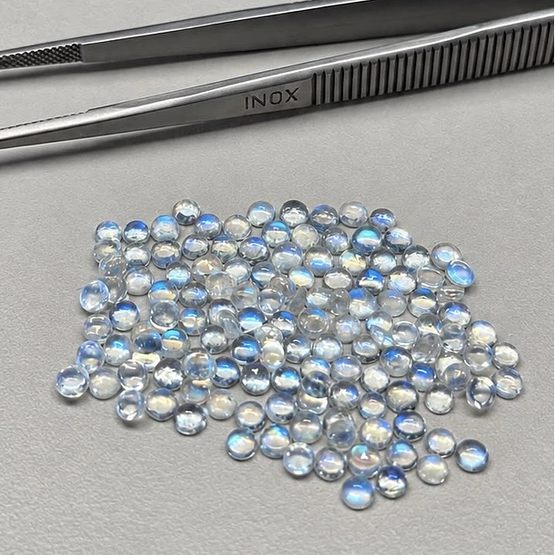 Piedra luna–0.13ct–3mm 1