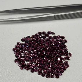 Granate rodolita–0.13ct–2.6mm