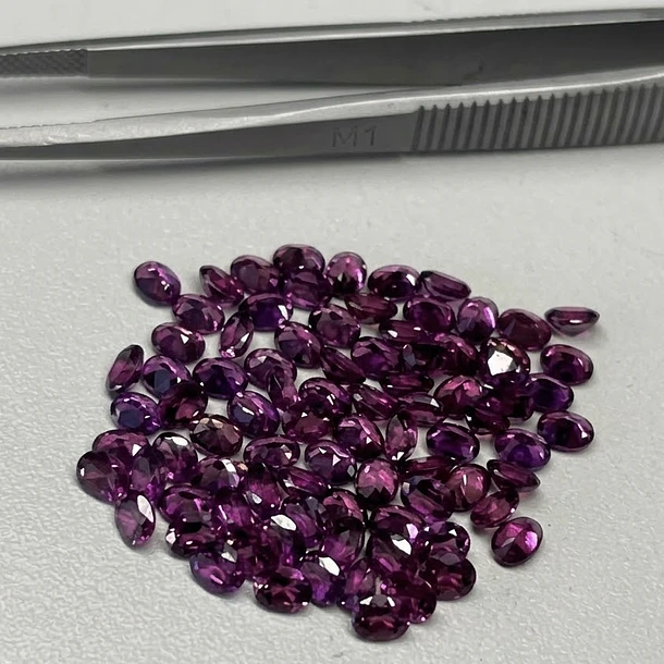 Granate rodolita–0.23ct–4x3mm 1