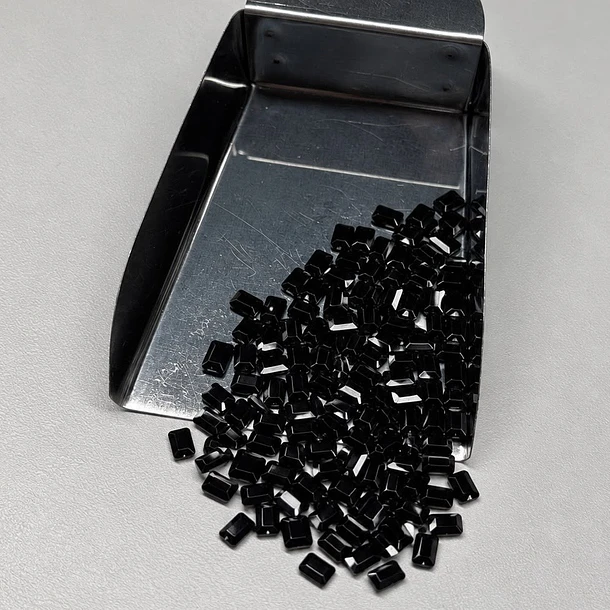 Espinela negra–0.33ct–4x3mm 2