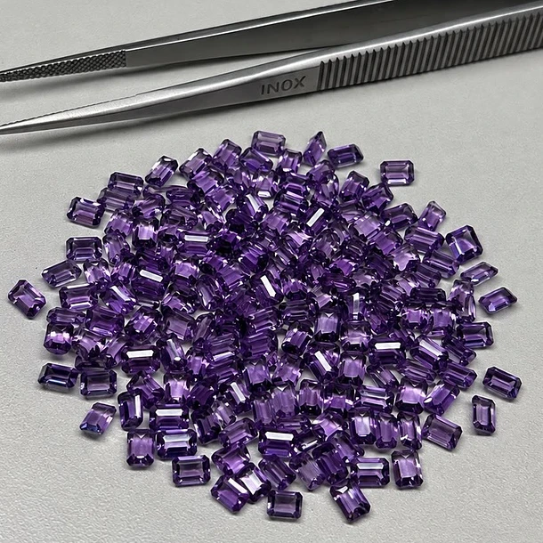 Amatista morada–0.27ct–4x3mm 1