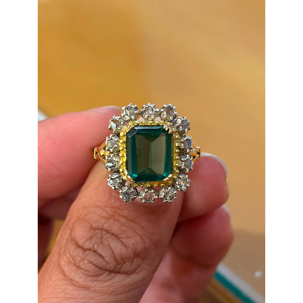 Cambio de gema, esmeralda colombiana octagono 9x7.9x5.3mm