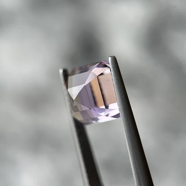 Ametrino–4.175ct–8.96x9.03x6.91mm 2