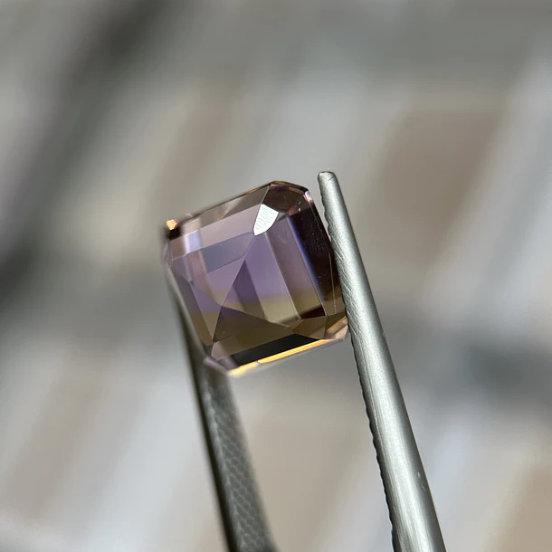 Ametrino–5.895ct–9.87x9.85x7.88mm 2