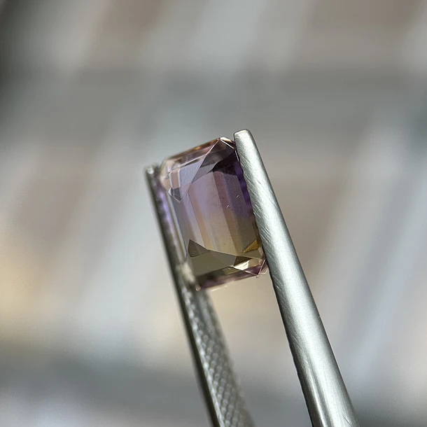 Ametrino–1.98ct–9.07x6.95x4.1mm 2