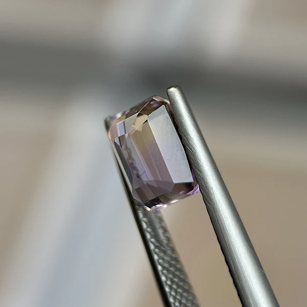 Ametrino–1.75ct–8.01x6x4.64mm 2