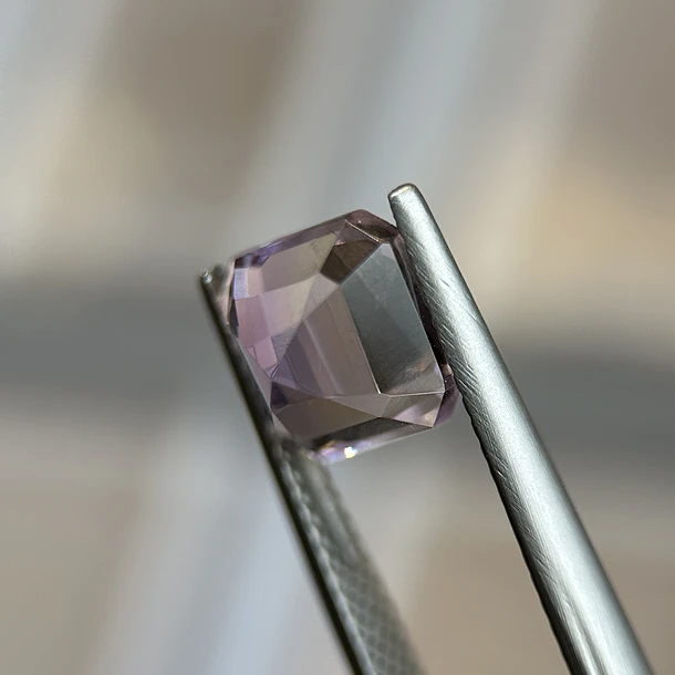Ametrino–2.555ct–8.06x8.01x5.71mm 2