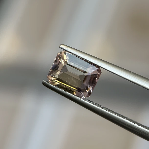 Ametrino–1.985ct–8.04x6.14x4.94mm 1
