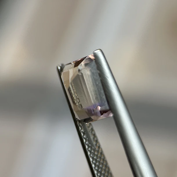 Ametrino–1.985ct–8.04x6.14x4.94mm 2