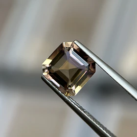 Ametrino–2.93ct–8.89x8.80x5.55mm