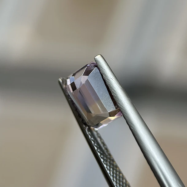 Ametrino–1.75ct–8.02x7.06x4.68mm 2