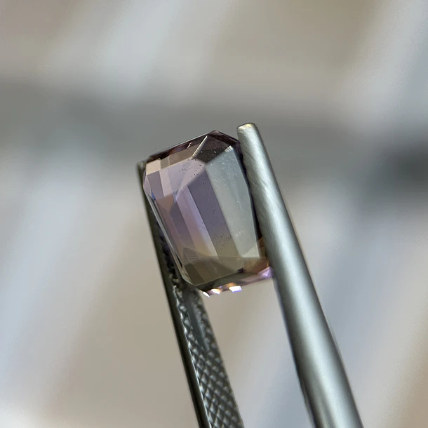 Ametrino–2.26ct–8.9x6.9x4.6mm 2