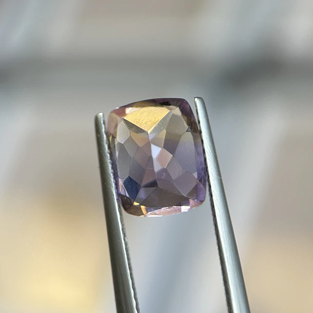 Ametrino–3.16ct–9.8x8x5.9mm 3