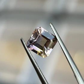 Ametrino–2.86ct–8x7.9x6.3mm