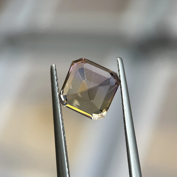 Ametrino–2.86ct–8x7.9x6.3mm 3