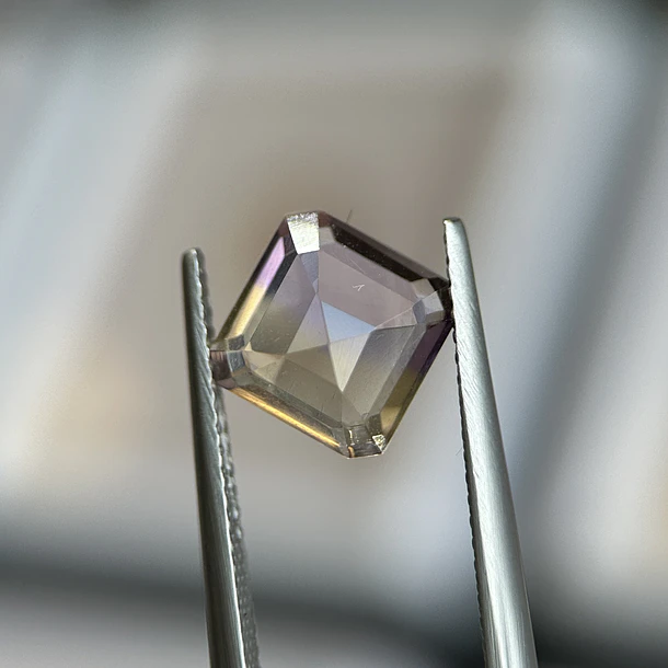 Ametrino–2.30ct–7.9x7.9x4.7mm 3