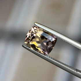 Ametrino–3.55ct–9.8x7.8x6.8mm