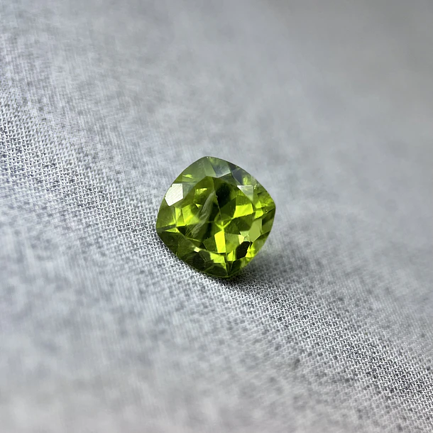 Peridoto-2.815ct-8.1x8x5.4mm- COPIAR 1