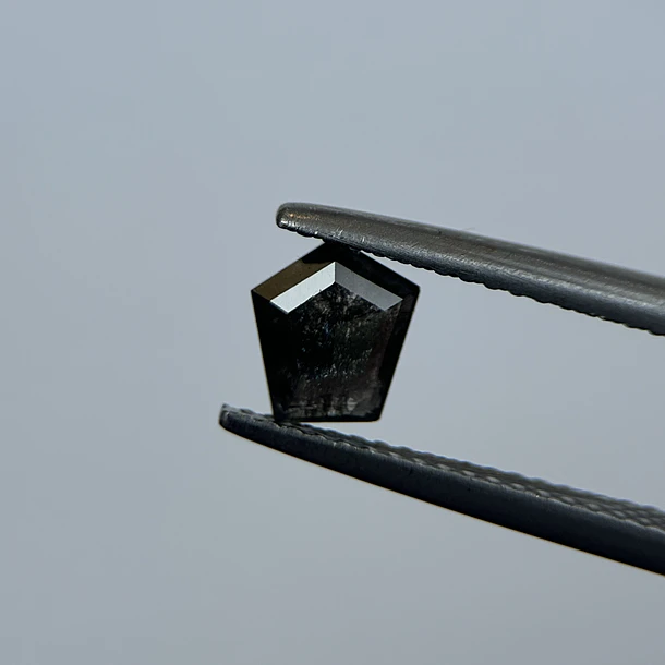 Salt and pepper-0.615ct-6.27x5.64x1.80mm 1