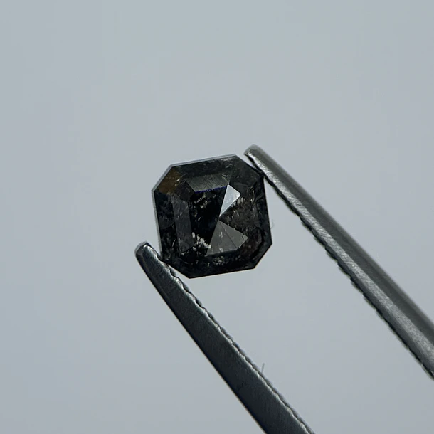 Salt and pepper-0.65ct-5.03x4.86x2.45mm 1