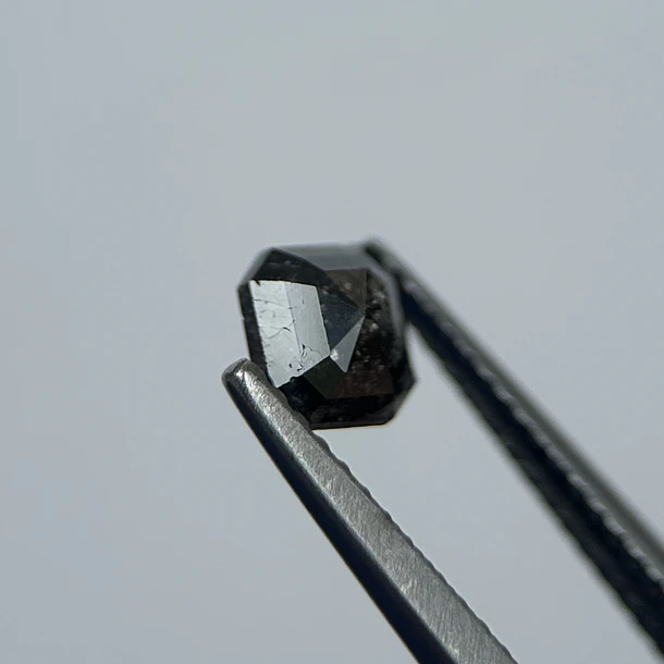 Salt and pepper-0.65ct-5.03x4.86x2.45mm 2