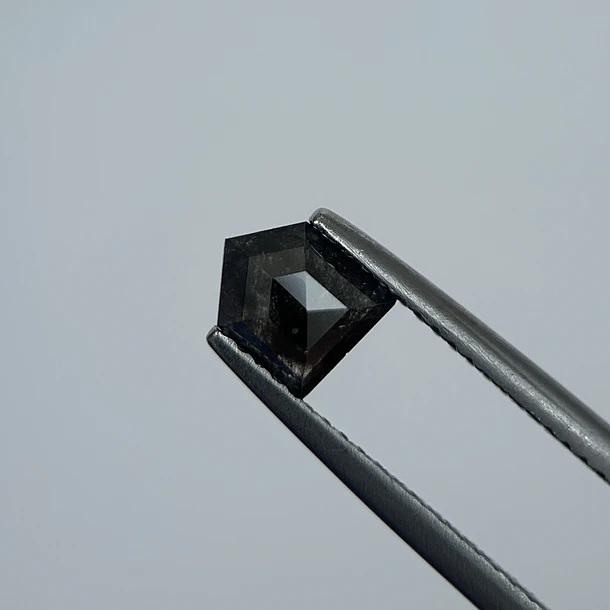 Salt and pepper-0.685ct-6.23x5.35x2.20mm 1