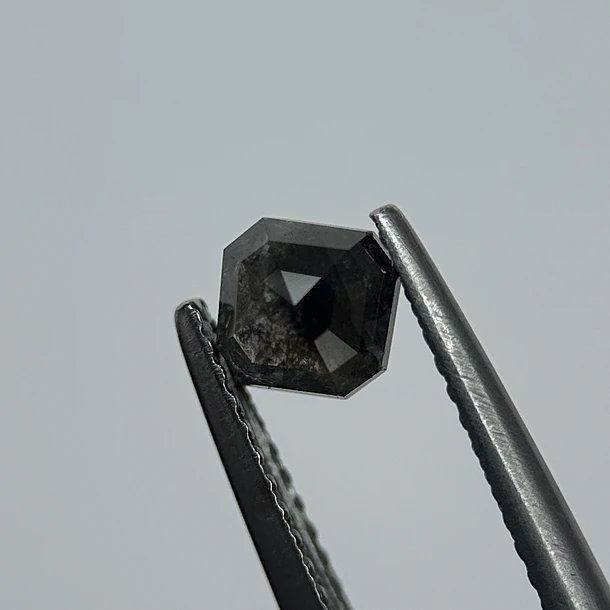 Salt and pepper-0.795ct-5.03x4.83x3.04mm 3