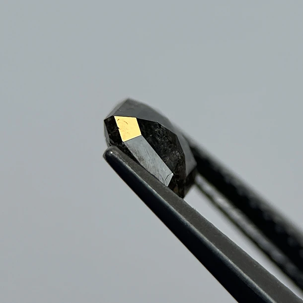 Salt and pepper-0.645ct-5.35x4.41x2.70mm 2