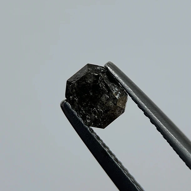 Salt and pepper-0.645ct-5.35x4.41x2.70mm 3