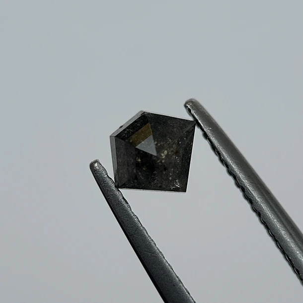 Salt and pepper-0.73ct-6.05x5.43x3.23mm 1