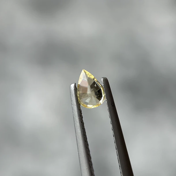 Zafiro pastel-0.37ct-5.24x3.76x2.476mm 2