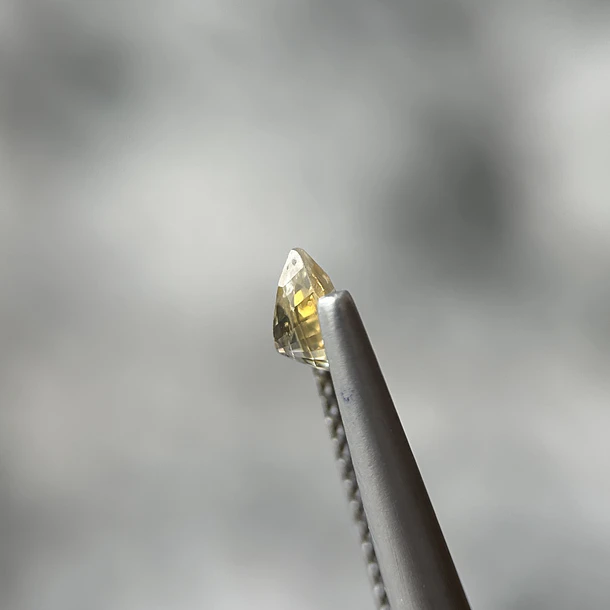 Zafiro pastel-0.43ct-5.25x3.97x2.88mm 2