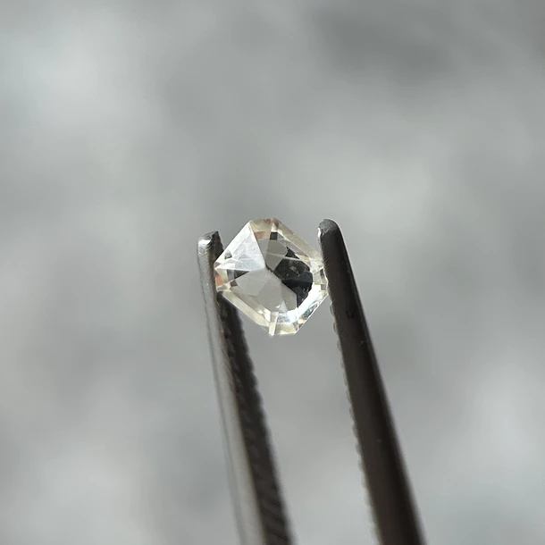 Zafiro pastel-0.34ct-4.31x3.79x2.45mm 3