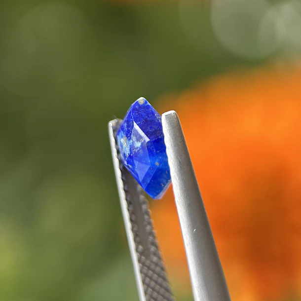 Lapislázuli-0.85ct-8.3x5.8x2.7mm 2