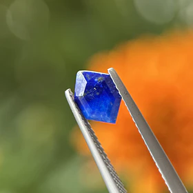 Lapislázuli-0.85ct-8.3x5.8x2.7mm