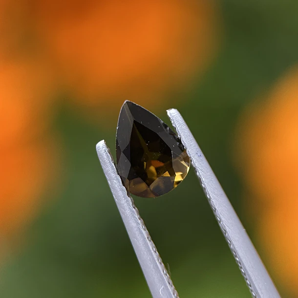 Turmalina-0.70ct-7.2x5.1x3mm 1