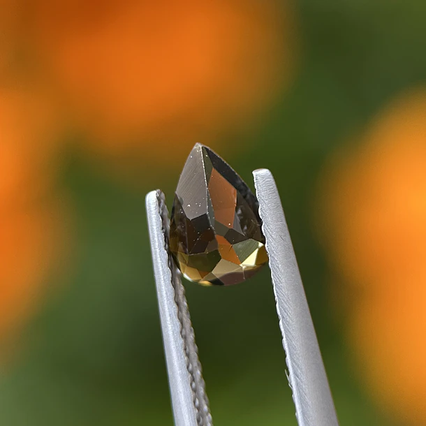 Turmalina-0.70ct-7.2x5.1x3mm 3