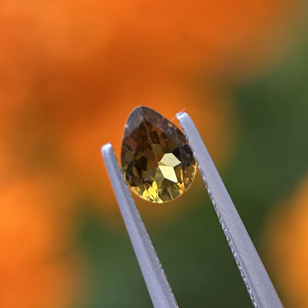 Turmalina-0.55ct-6.6x4.9x2.9mm 1