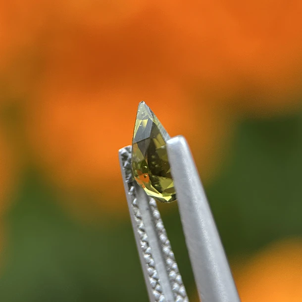 Turmalina-0.55ct-7x5x2.8mm 2