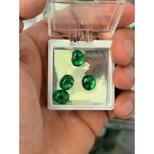 Esmeralda colombiana trapiche-3.30ct-10.8x8.2mm 3