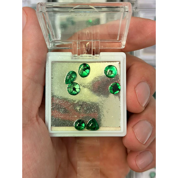 Lote de Esmeraldas colombianas trapiche-5.78ct 1