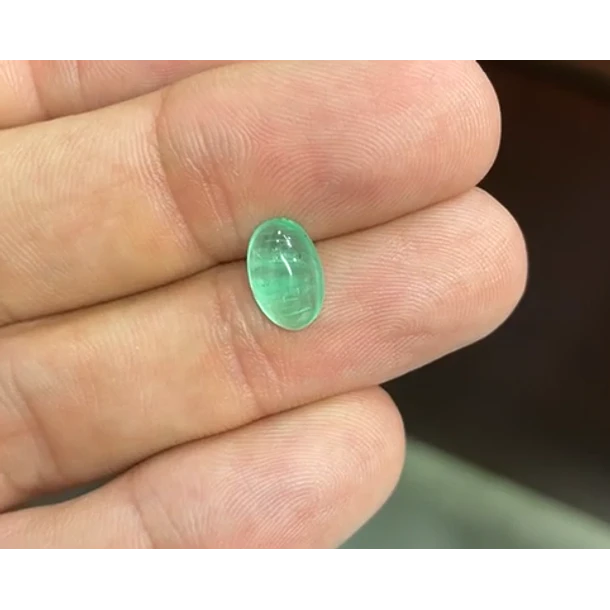 Esmeralda colombiana-2.22ct-10.5x7.2mm 1