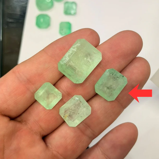 Esmeralda colombiana-12.44ct-18x13.2mm 1