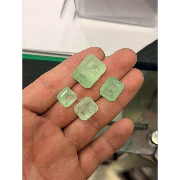 Esmeralda colombiana-11.57ct-15.6x13.2mm 5