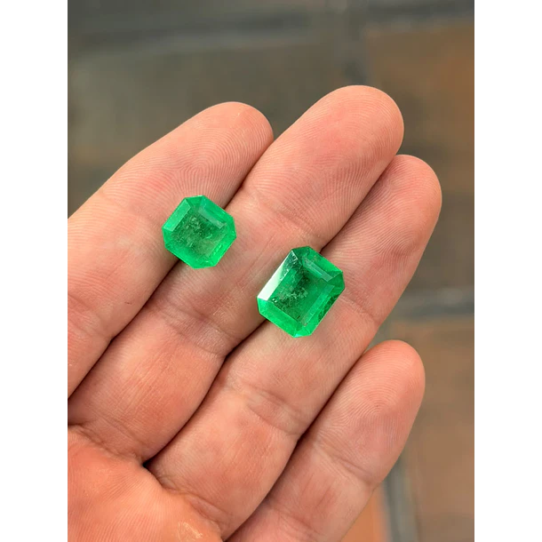 Esmeralda colombiana-7.72ct-14x11.3mm 2