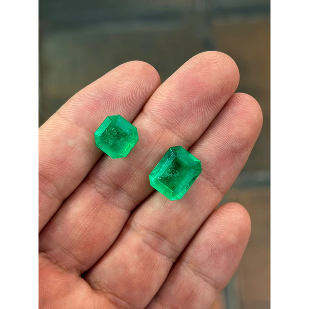 Esmeralda colombiana-7.72ct-14x11.3mm 4