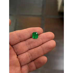 Esmeralda colombiana-5.33ct-11.3x10.10mm