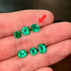 Esmeralda colombiana-1.39ct-6.6x8.1mm