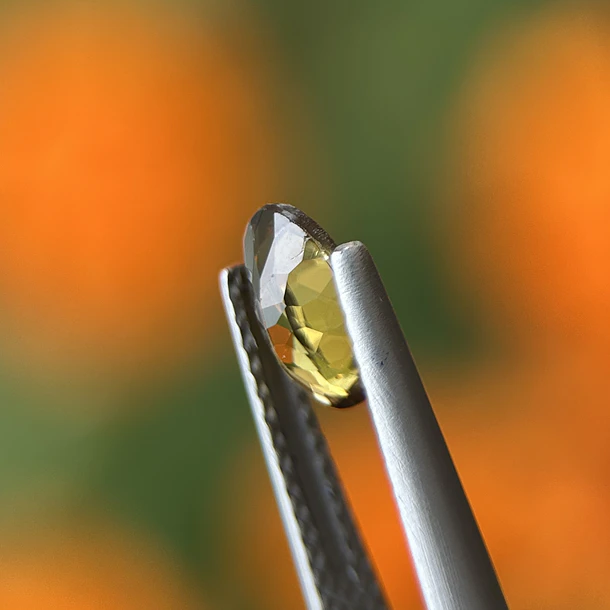 Turmalina-0.95ct-7.2x5.1x2.6mm 2