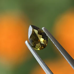 Turmalina-0.60ct-7x4.7x2.2mm